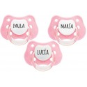 3 Chupetes personalizados con nombre color rosa