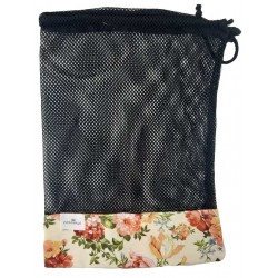 Bolsa de rejilla flores fondo blanco