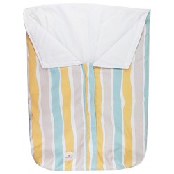 Arrullo o saco capazo recién nacido trazos